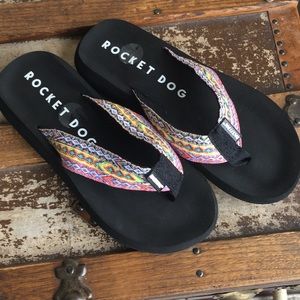 Rocket Dog Filp Flops size 8 med